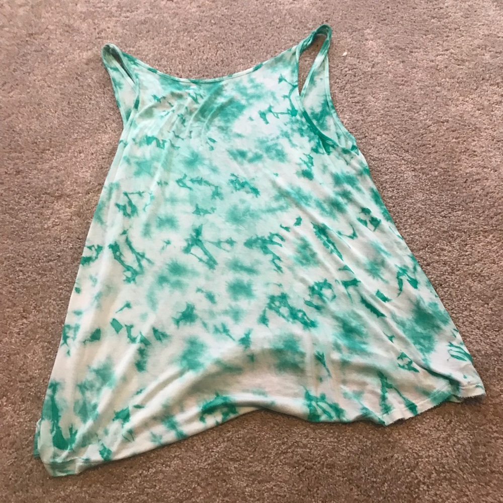green tie die mussel tee